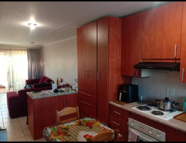 2 BEDROOM TOWNHOUSE FOR SALE IN GEORGINIA